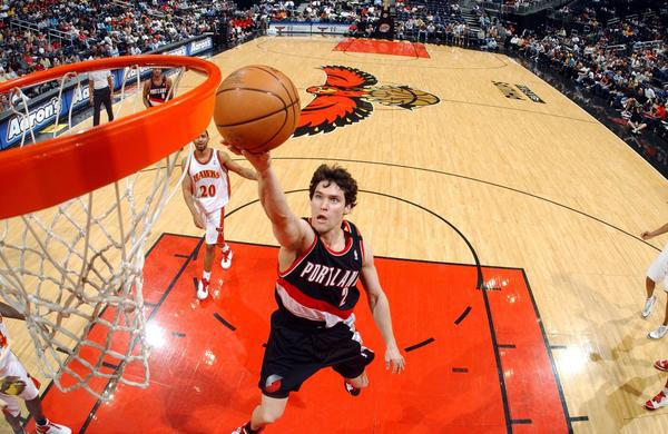 仅剩一人还在打球！姚明同届谁赚钱最多 仅3人上亿大姚排第4