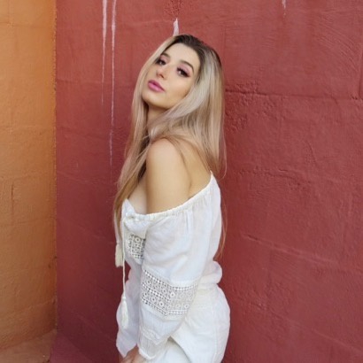 今日份小姐姐！身材爆表的快船拉拉队员 23岁的她还是个歌手