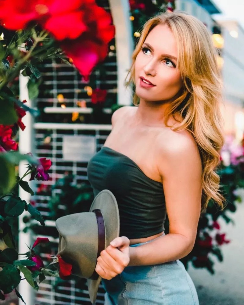 93年的国王啦啦队小姐姐！身材+颜值的完美组合 这气质谁扛得住