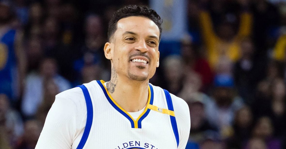 仅剩一人还在打球！姚明同届谁赚钱最多 仅3人上亿大姚排第4