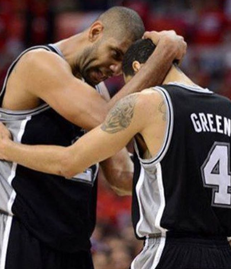 皇阿玛发深情长文告别马刺 十张老照片看哭了