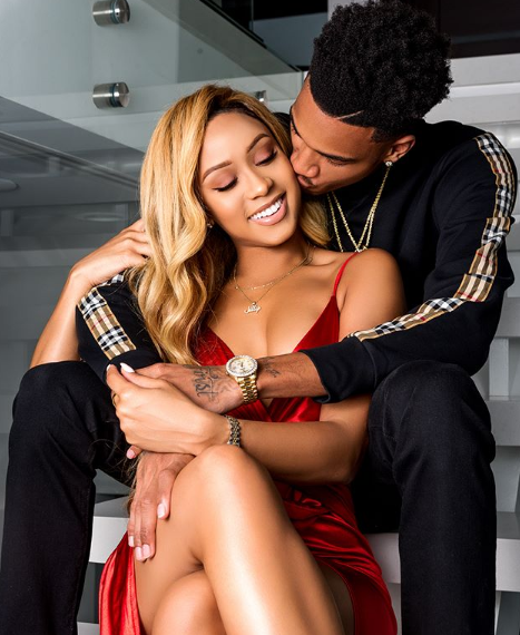 马刺新星与模特女友大秀恩爱 这姿势太羞耻