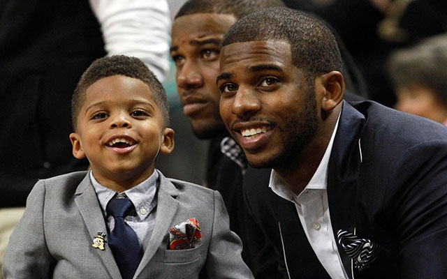 NBA最萌的巨星之子！那个萌翻科比的CP4十岁了！画风变成了这样