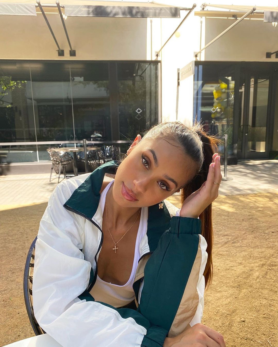 NBA新海王！球哥又换女友 身材超好的网红嫩模