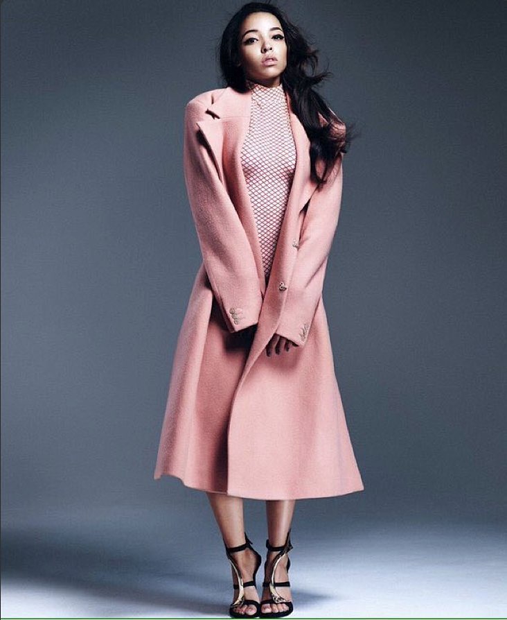 奥尼尔大儿子高调表白西蒙斯前女友!当初西帝为詹娜抛弃了她