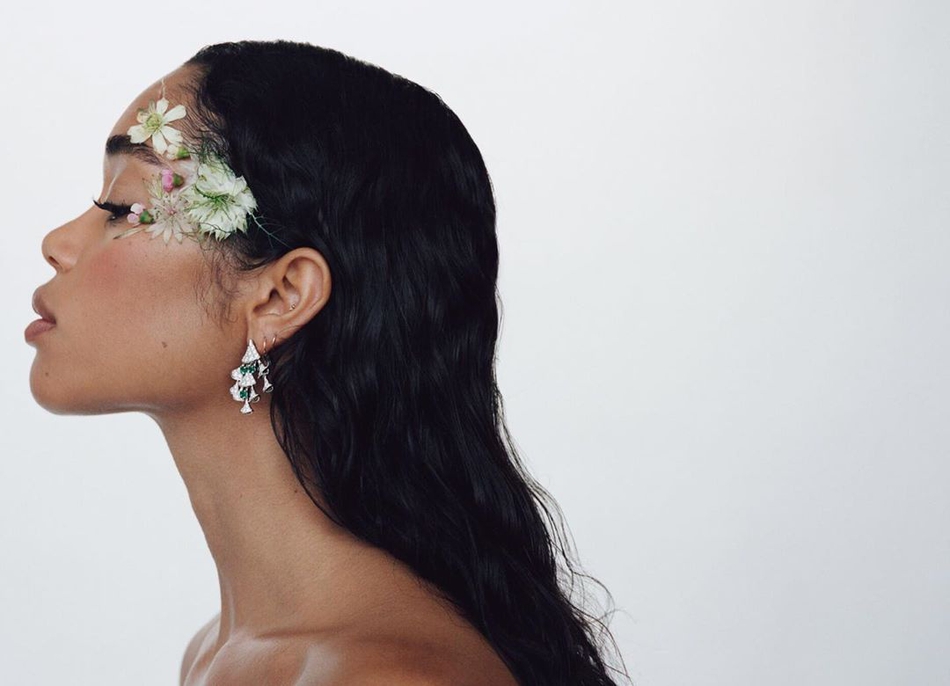 新鲜狗粮！克莱与女友林间开心嬉戏 勇士7连败了你知道吗？