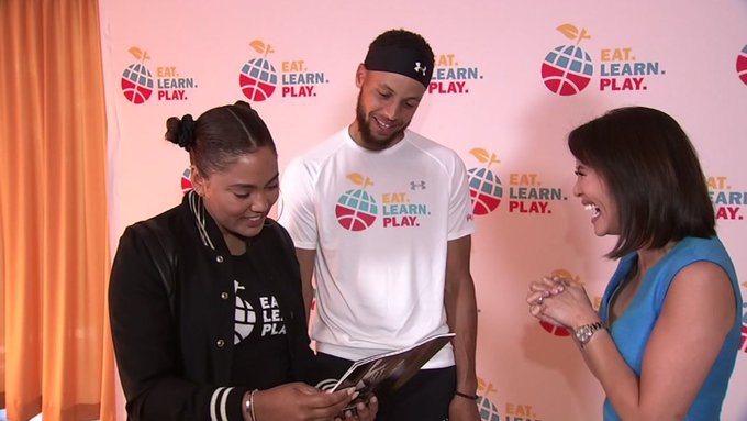 赞！库里夫妇投身公益 成立基金会帮助奥克兰儿童成长