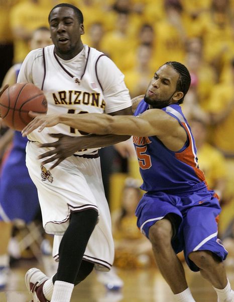 哈登大胡子变化史！从小鲜肉到胡子狂人 10年后竟然变成了这样