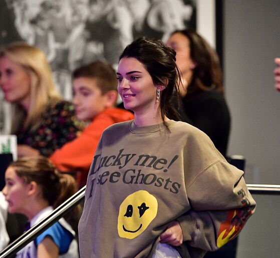 猛料!库兹马和詹娜拍拖?游艇上一起嗨玩 一周内两次同框