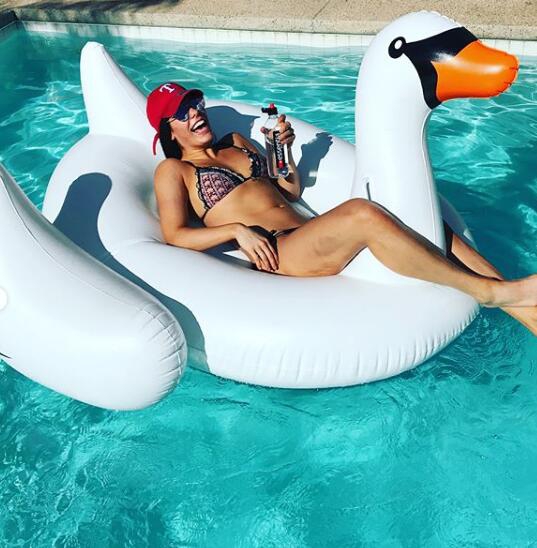 拉塞尔女友曝光！对方是WNBA状元秀 身材球技都完美的漂亮学姐