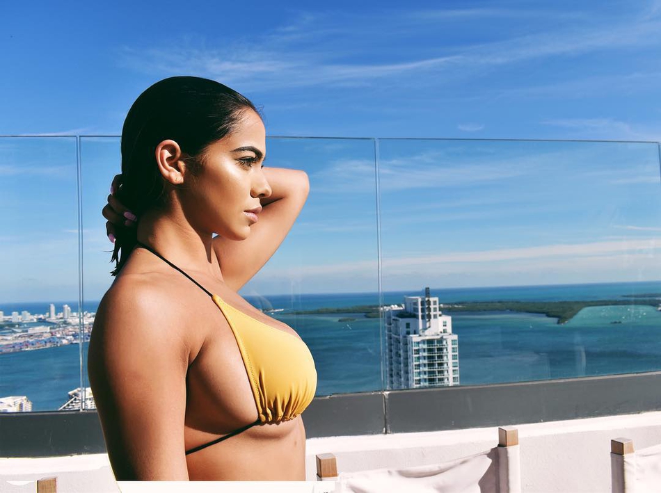 身材逆天的22岁热火啦啦队小姐姐!颜值超高 还是个建筑师