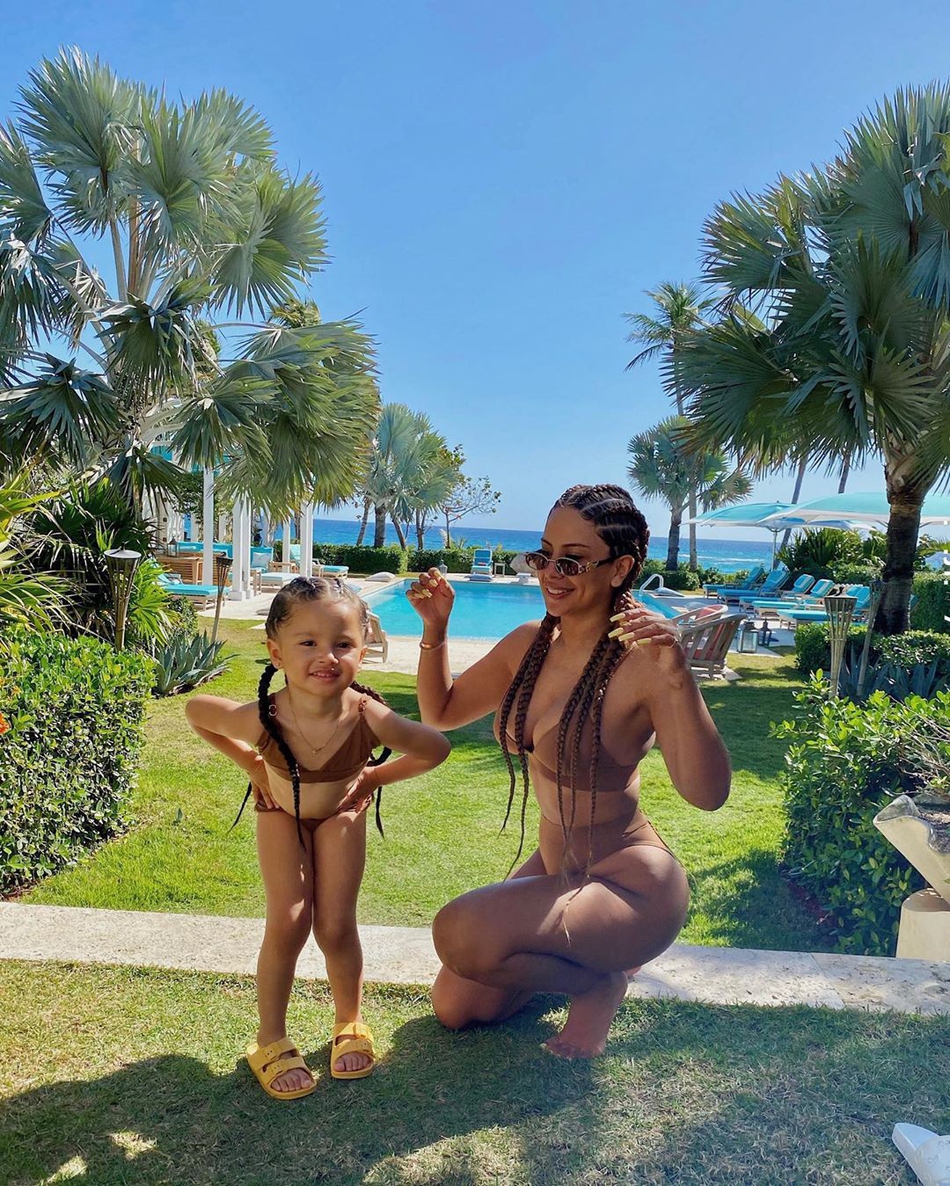 贵圈真乱!仙丹与詹娜闺蜜共度甜蜜隔离期 两月前她还是库兹马女友