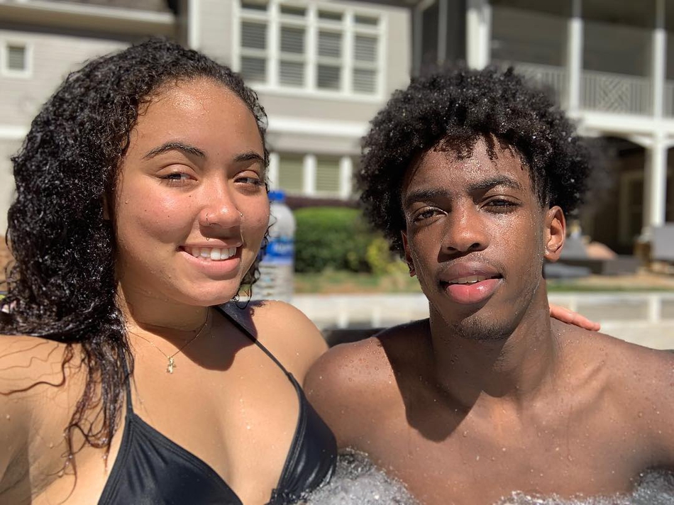 韦德大儿子18岁生日！女友深情告白送祝福！只是小韦德这品味……