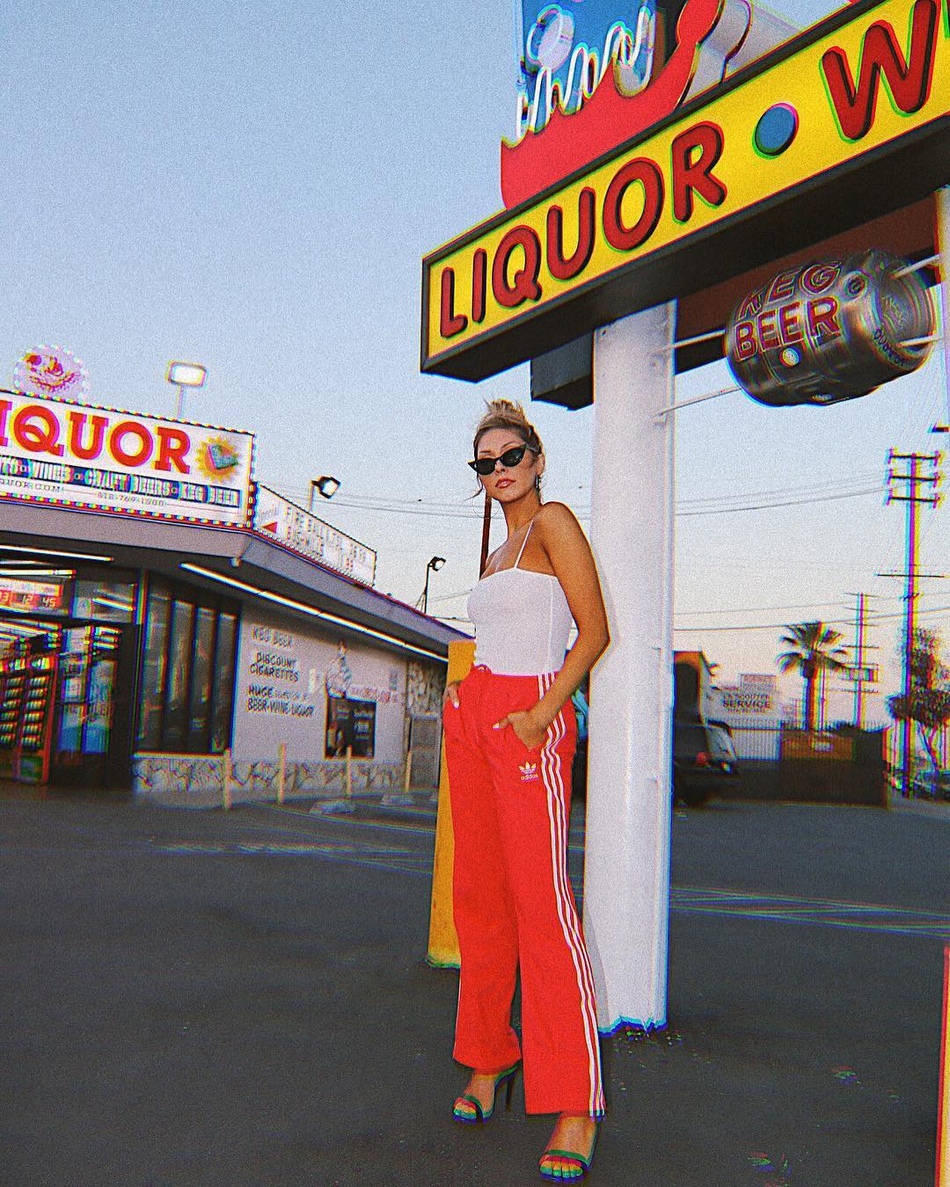 今日份小姐姐!快船队超美拉拉队员 爱吃鸡的25岁杂志嫩模