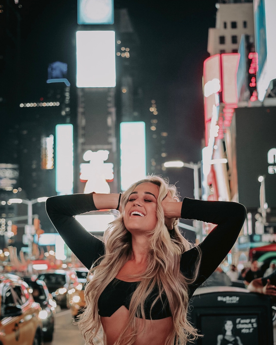 神似龙母的爵士拉拉队小姐姐美照第二弹！看一眼就再也无法自拔