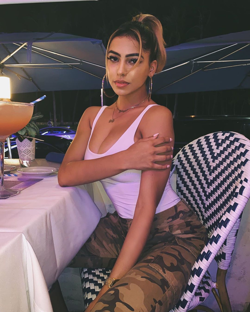 身材逆天的22岁热火啦啦队小姐姐!颜值超高 还是个建筑师