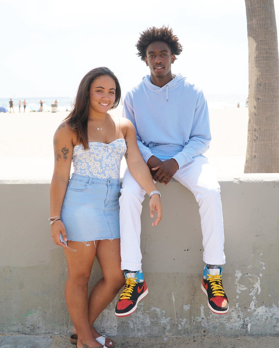 韦德大儿子18岁生日！女友深情告白送祝福！只是小韦德这品味……