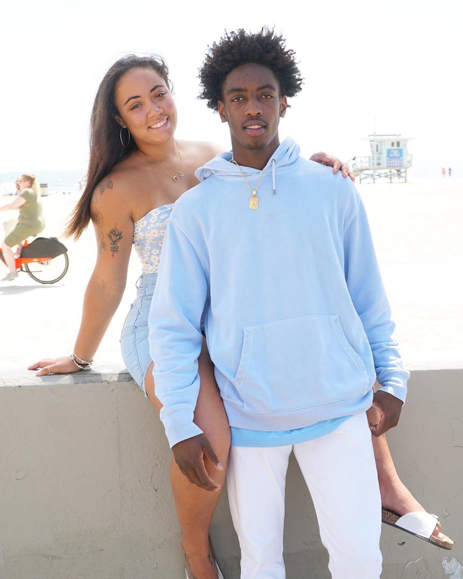 韦德大儿子18岁生日！女友深情告白送祝福！只是小韦德这品味……