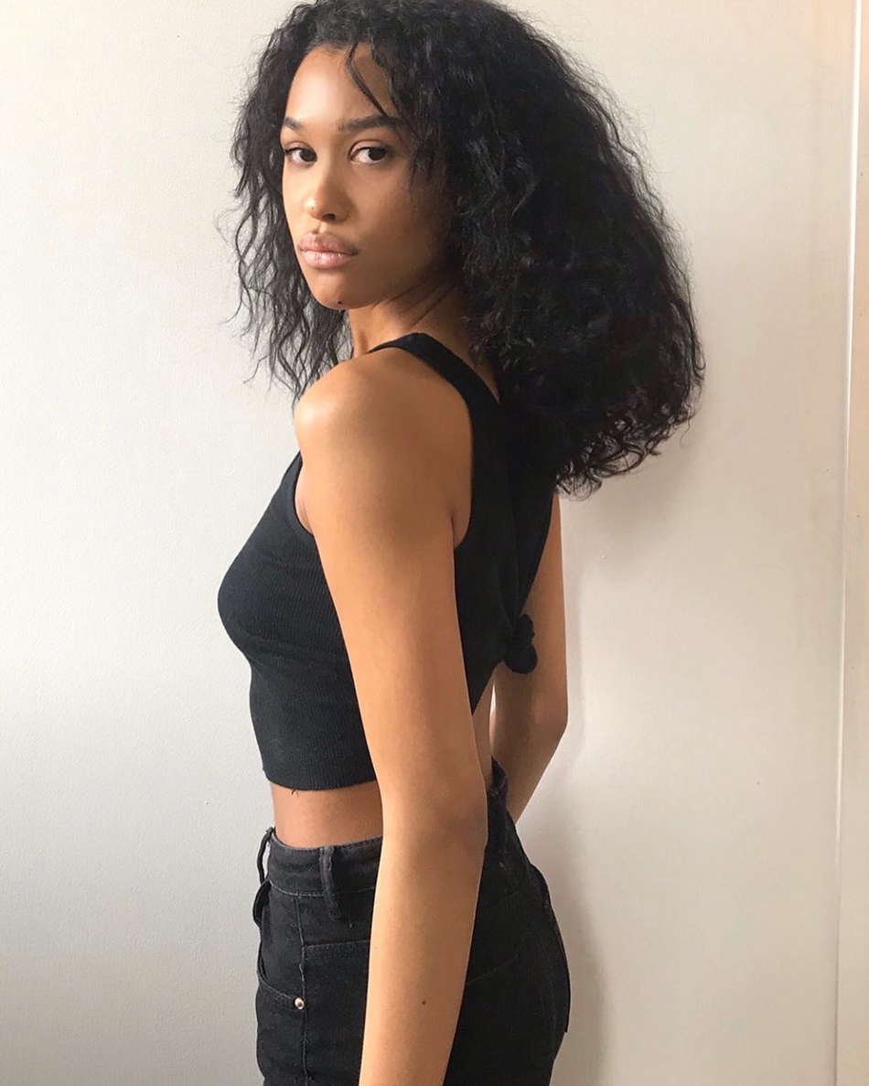 奥多姆大女儿晒性感照!22岁的她已长成大姑娘