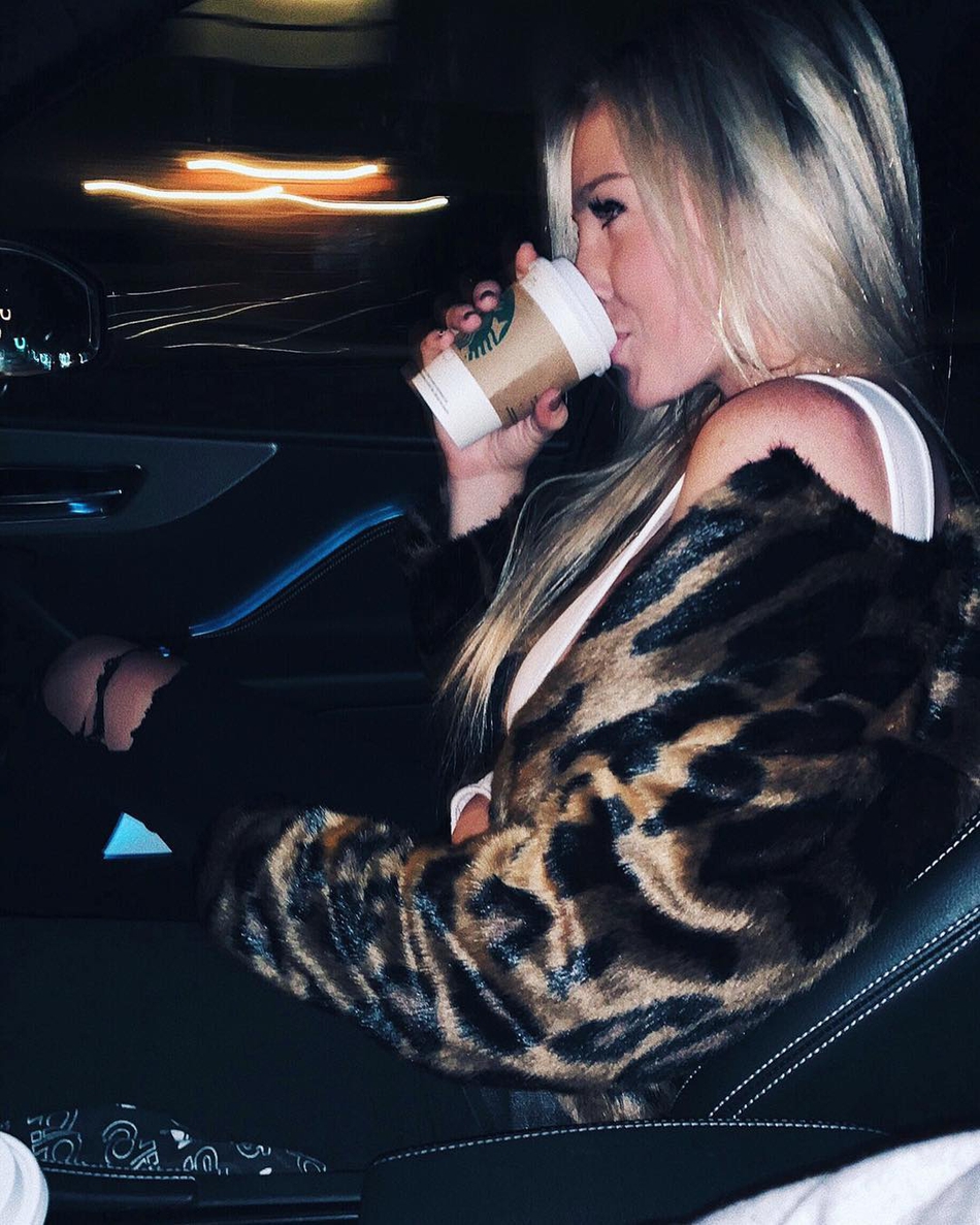 人生赢家！1.7亿先生大学时便追到超美女友！女排出身身材爆表