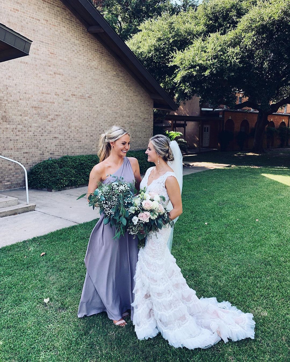 人生赢家！1.7亿先生大学时便追到超美女友！女排出身身材爆表