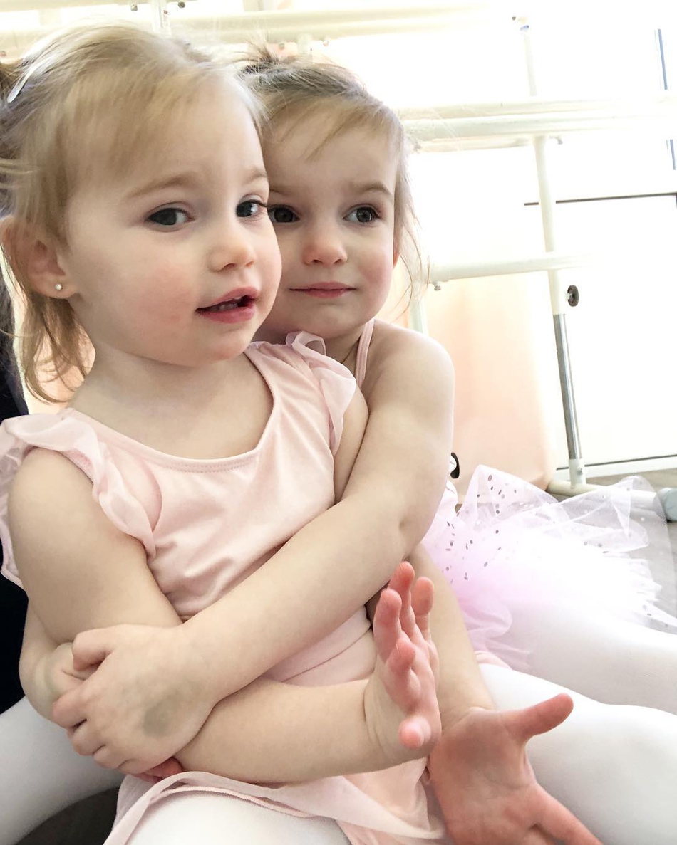 4投1中！海沃德妻子宣布将迎来第4个孩子 颜值超高的一家人