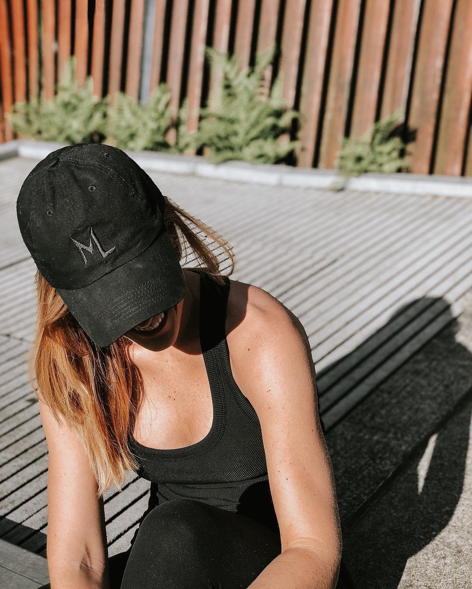 酸了酸了！又高又帅又富的他拥有全联盟球技最好的妻子