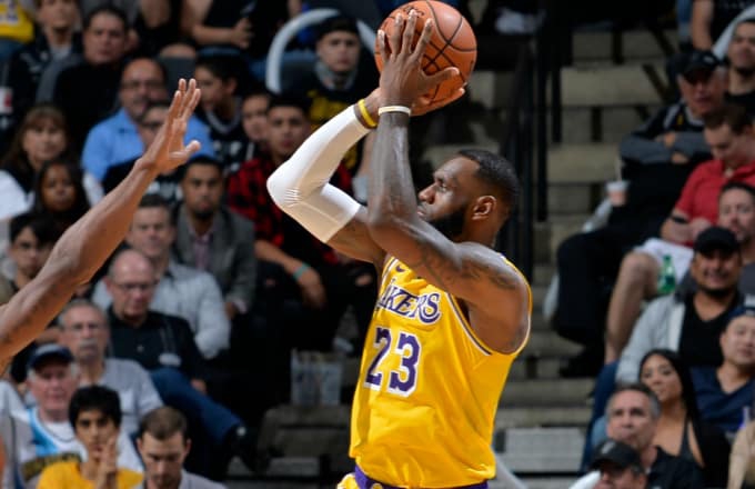 2018年NBA9大数据盘点：詹姆斯四项第一 三分王竟不是库里