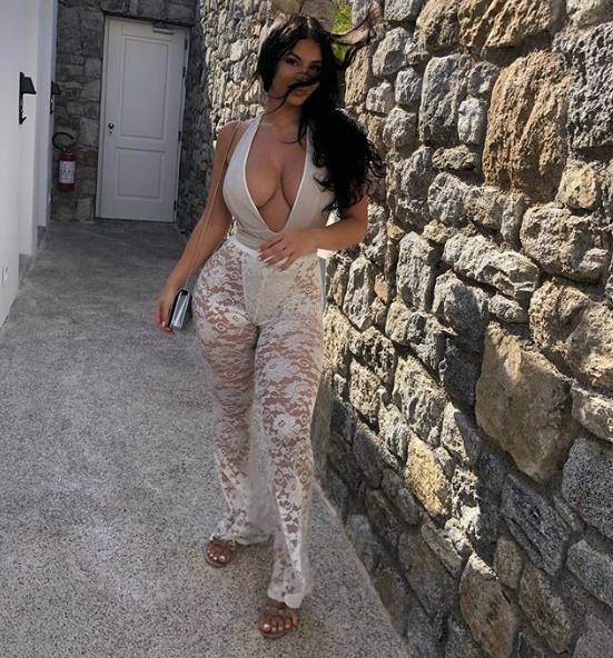 从脱衣舞女郎到NBA超巨正牌女友！她的逆袭来源于这样的努力