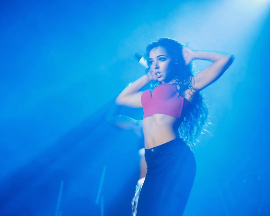 奥尼尔大儿子高调表白西蒙斯前女友!当初西帝为詹娜抛弃了她