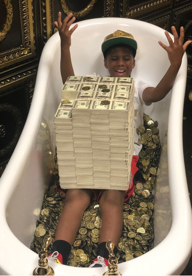 NBA最萌的巨星之子！那个萌翻科比的CP4十岁了！画风变成了这样