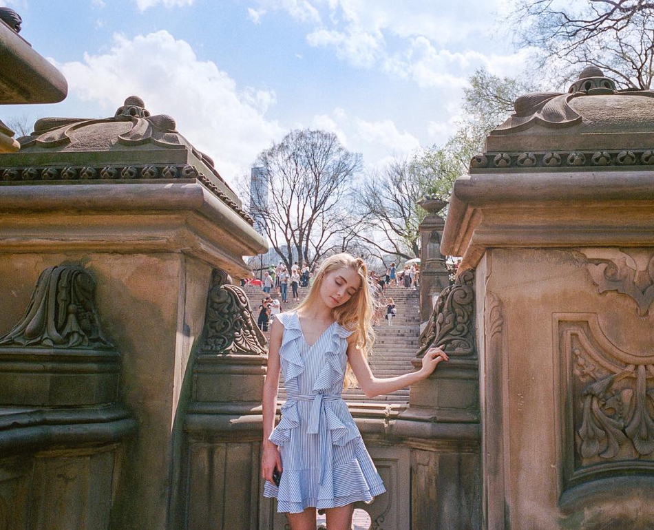 震撼人心的清纯美！21岁哥伦比亚大学舞蹈系高材生兼黄蜂啦啦队员