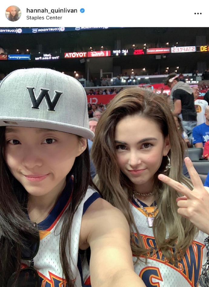 周杰伦晒妻子与库里合影!原来昆凌不仅是铁杆库蜜 还想当库里的妈