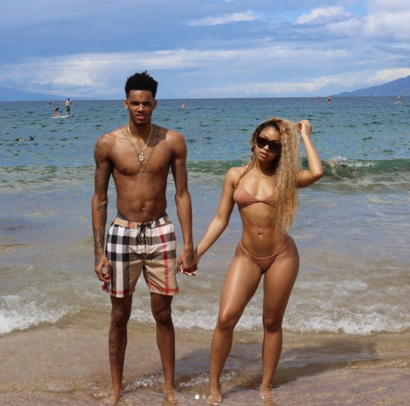 马刺新星与模特女友大秀恩爱 这姿势太羞耻