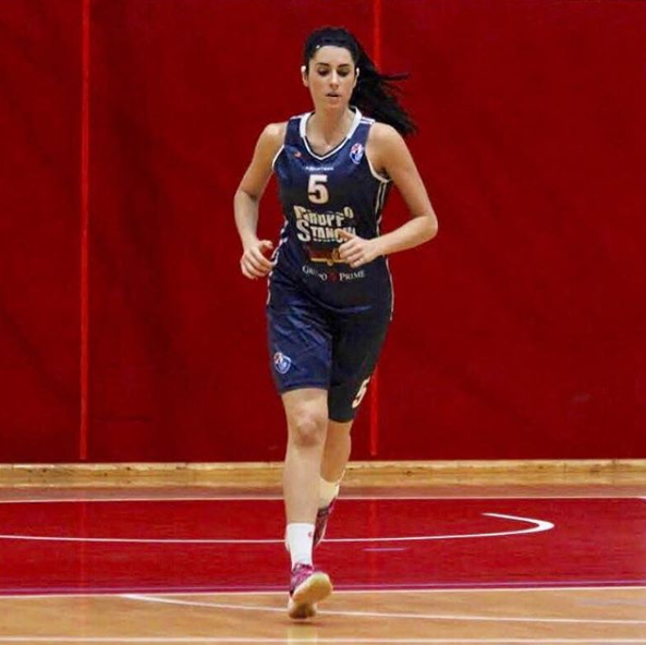 最会打球的模特！她曾是意大利选美亚军 如今成世界女篮第一美女