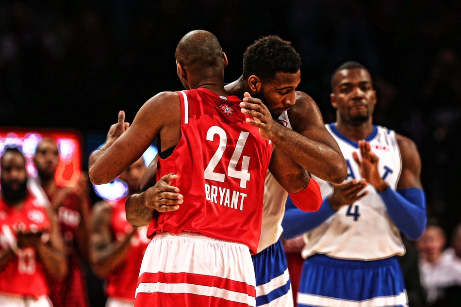 官方祝科比生日快乐！但这主页君也许是个科黑