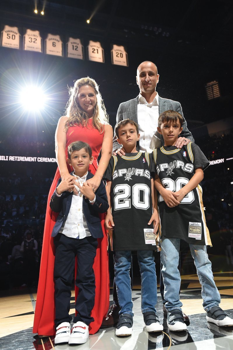 吉诺比利和妻子如童话一般的神仙爱情！21年相守羡煞无数人