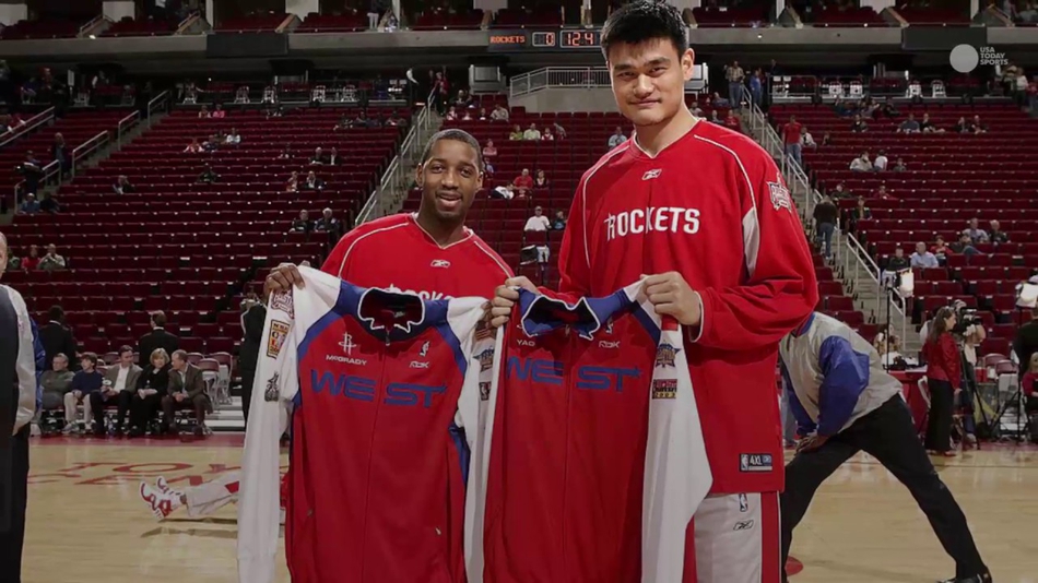 距离姚明退役已经过去8年！他仍是所有中国球迷心中唯一的骄傲