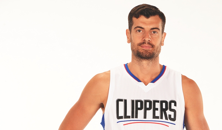 仅剩一人还在打球！姚明同届谁赚钱最多 仅3人上亿大姚排第4