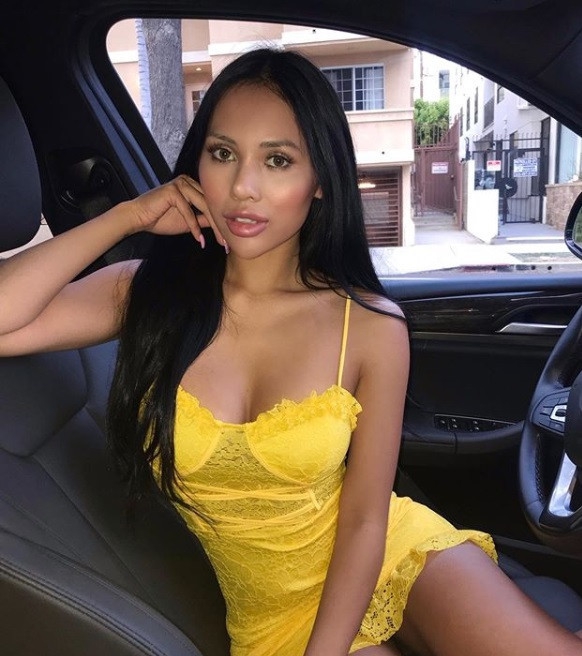 库兹马与嫩模女友复合!身材完胜气质也不输詹娜 还是个记者