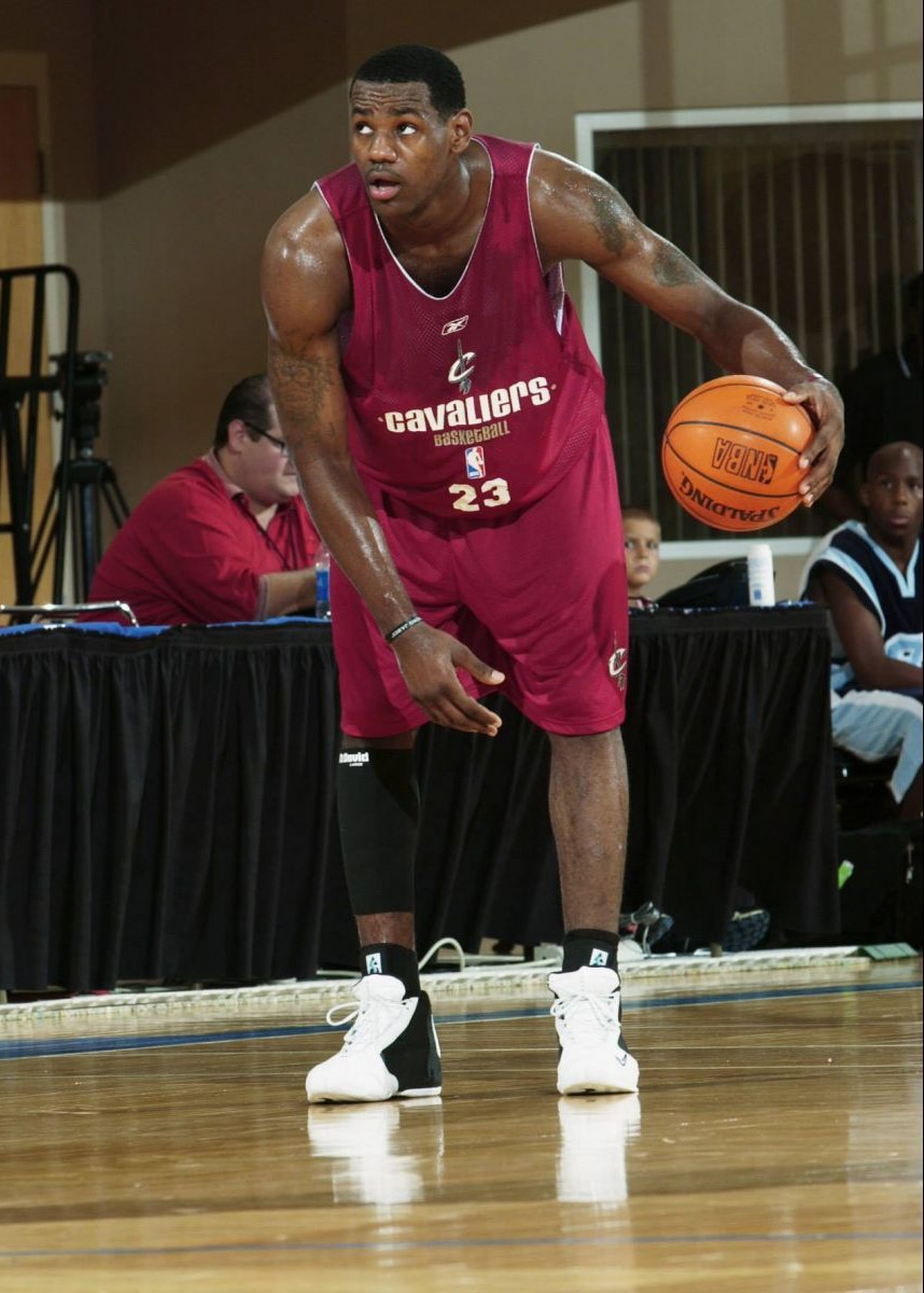 真正的天选之子！詹姆斯仅用一场夏季联赛就征服NBA