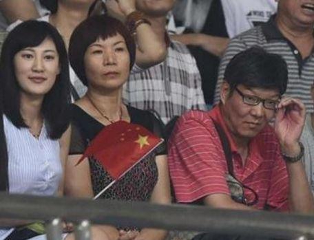 周琦与女友领证结婚！女方是一名空姐 两人已在一起6年