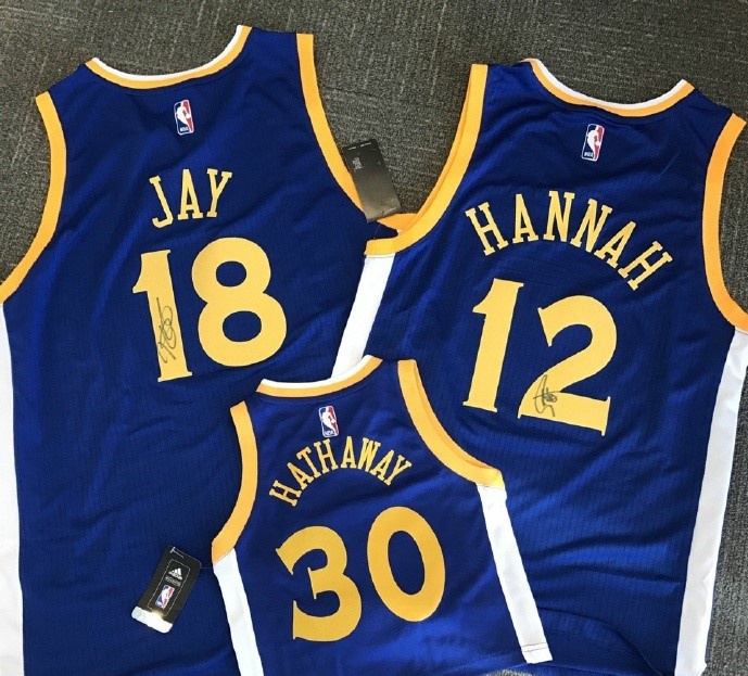 昆凌最新打球照片曝光！这身打扮也太帅了吧！