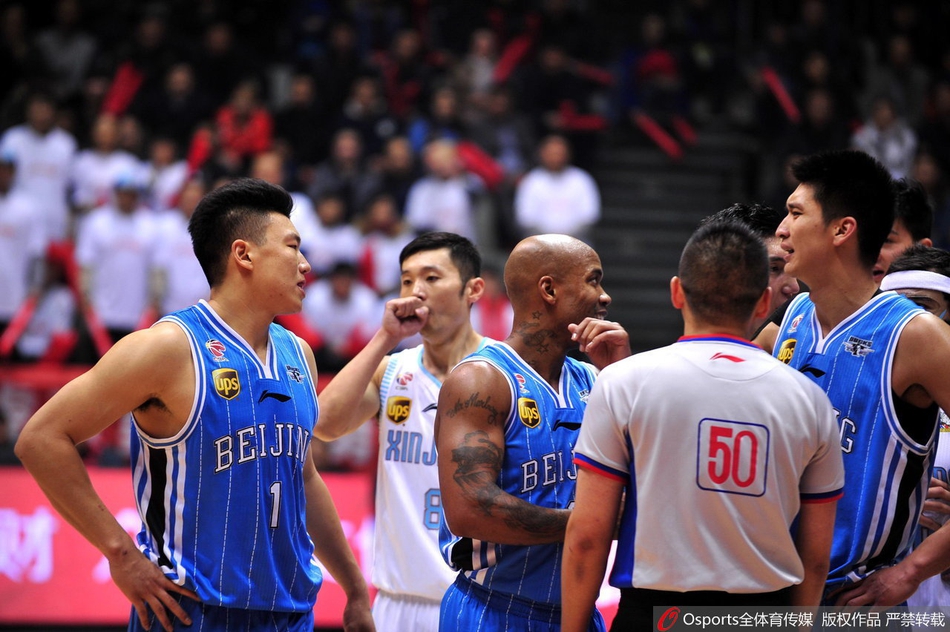 李根将与孙悦马布里重聚！回顾三人北京首钢时期合照