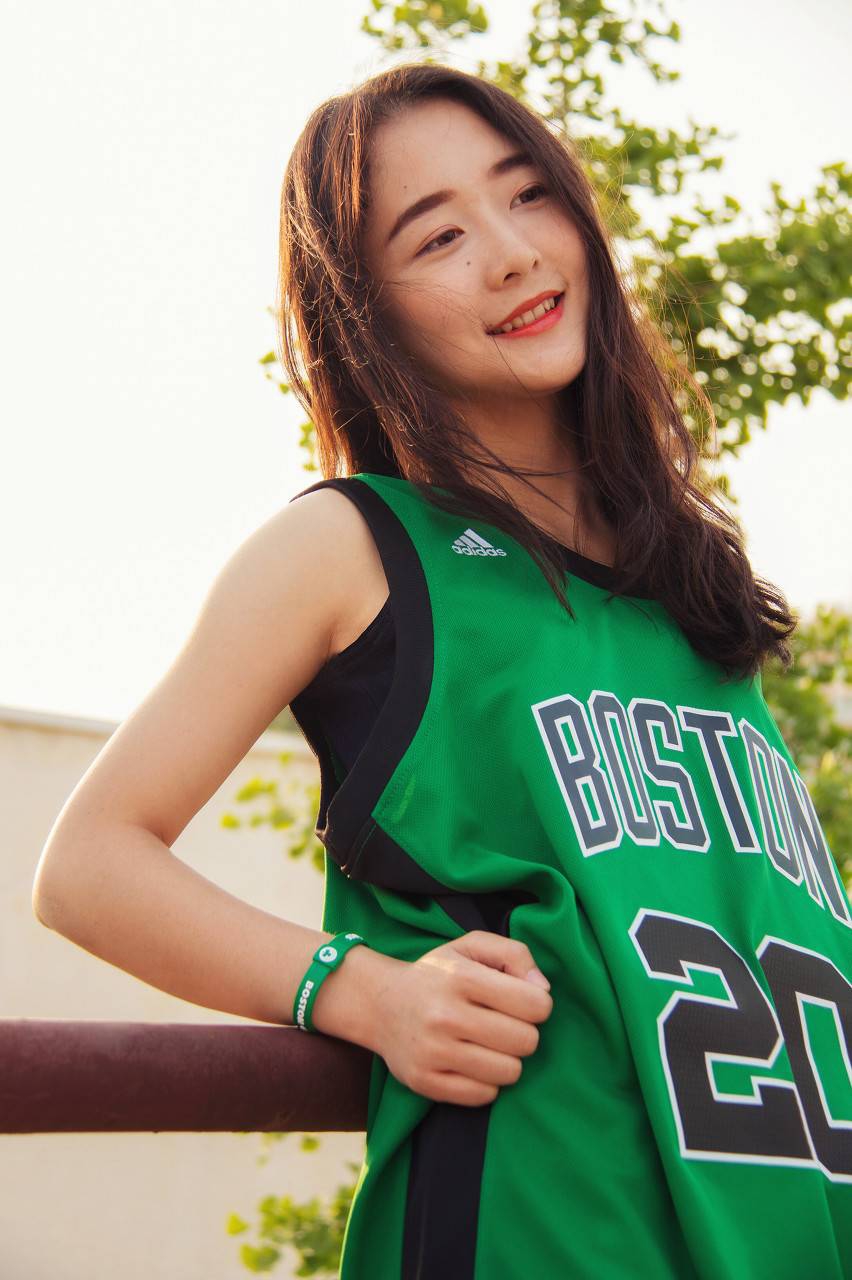 各队美女球迷颜值大比拼 哪一款是你的菜？