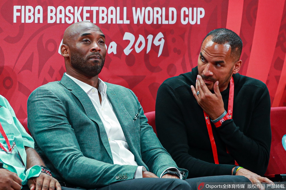 科比现身世界杯半决赛现场！蜗壳：我本来买的美国的票，没想到…