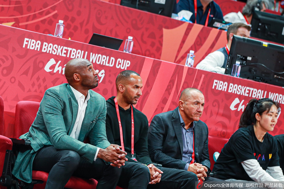 科比现身世界杯半决赛现场！蜗壳：我本来买的美国的票，没想到…