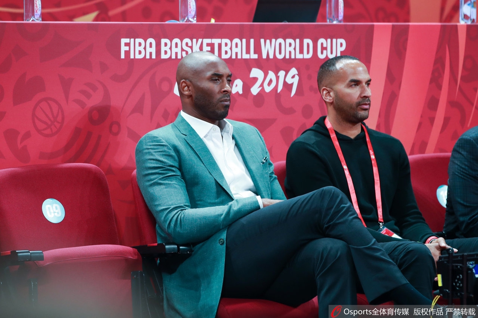 科比现身世界杯半决赛现场！蜗壳：我本来买的美国的票，没想到…