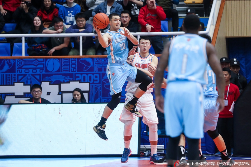 CBA第1轮:四川87-134新疆