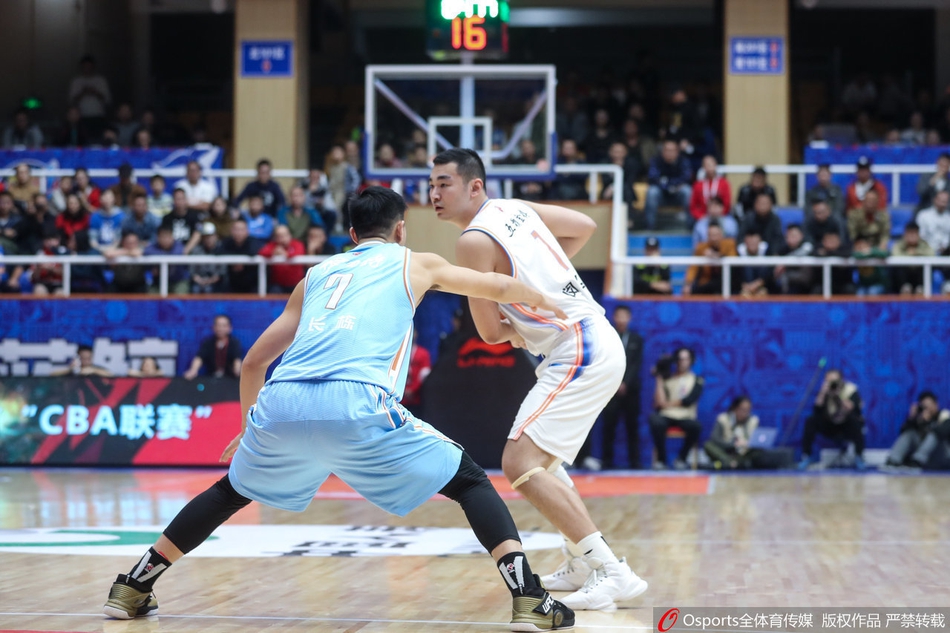 CBA第1轮:四川87-134新疆